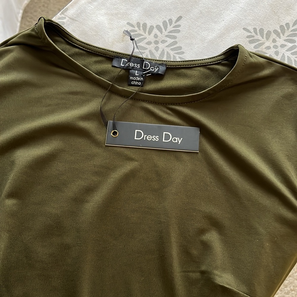 NWT Olive Green Two-Piece Set Crop Top & Flowy Pants by Dress Day - Picture 5 of 7